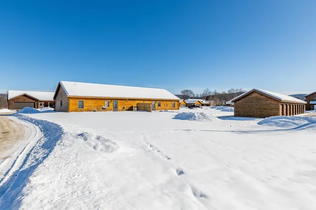 $6,000,000 | 181 Benton Road, Haverhill, NH 03774