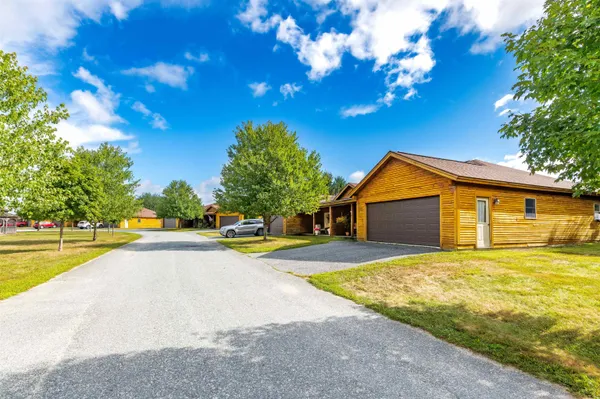 $6,000,000 | 181 Benton Road, Haverhill, NH 03774