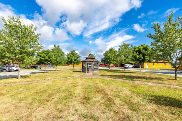 $6,000,000 | 181 Benton Road, Haverhill, NH 03774