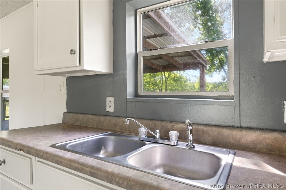 4662 New Amsterdam Road Southwest Central, IN 47110 - Photo 14 of 36