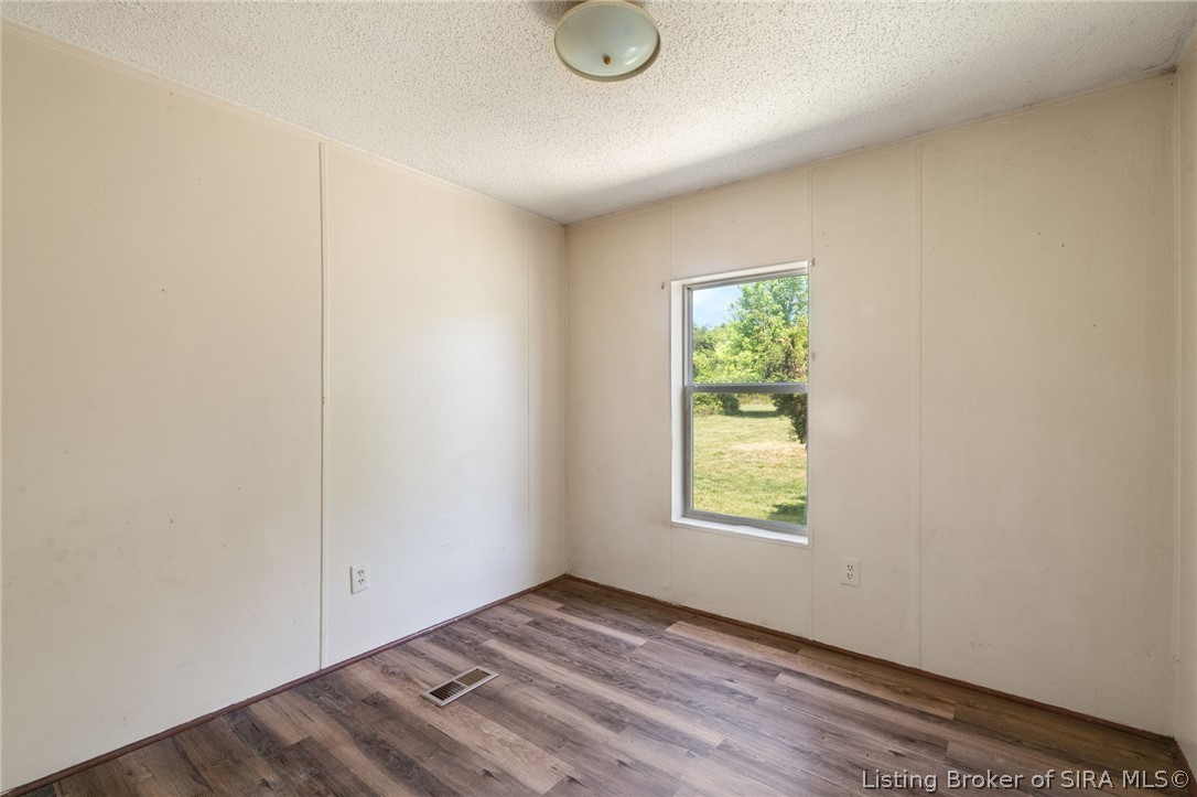 4662 New Amsterdam Road Southwest Central, IN 47110 - Photo 18 of 36