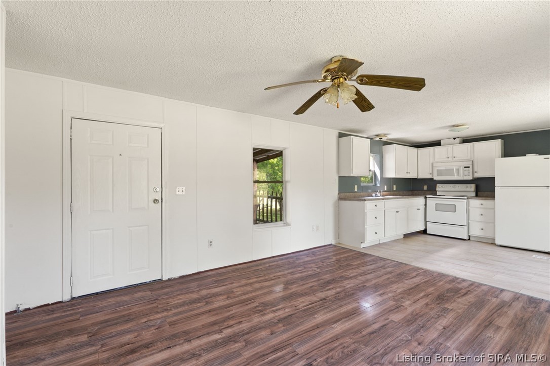 4662 New Amsterdam Road Southwest Central, IN 47110 - Photo 5 of 36