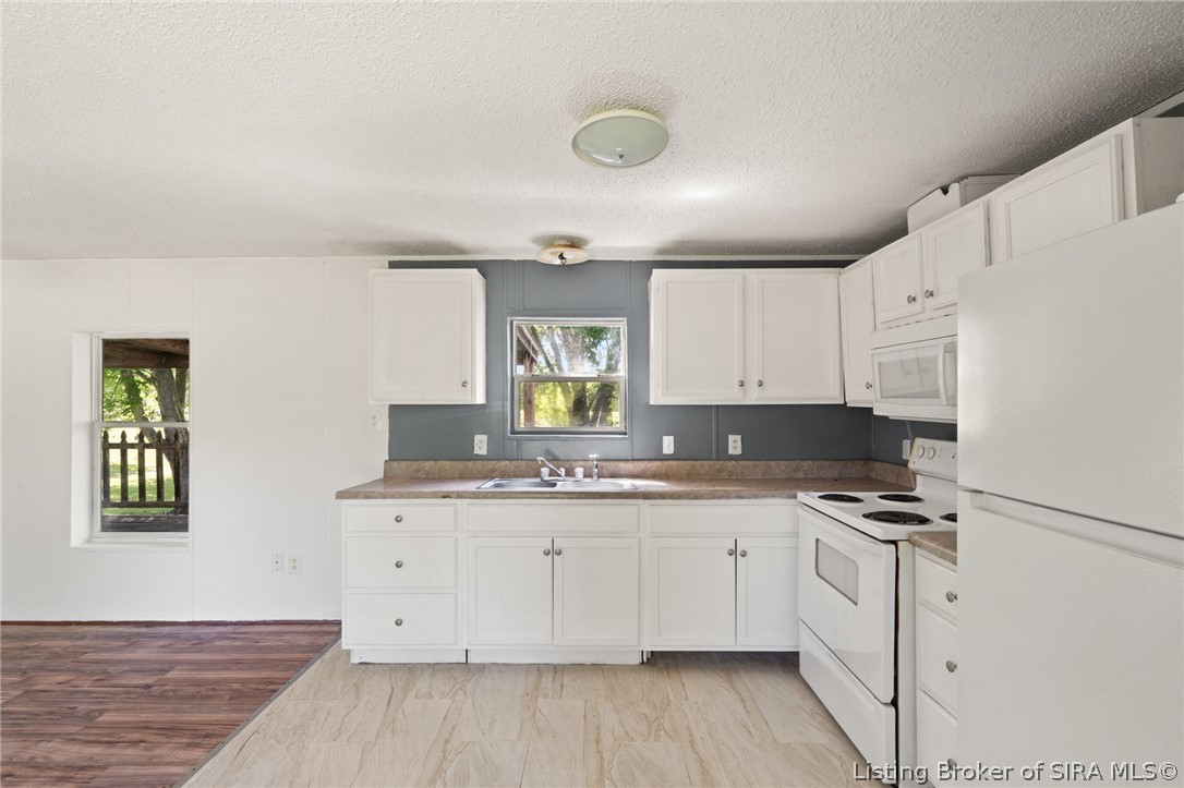 4662 New Amsterdam Road Southwest Central, IN 47110 - Photo 8 of 36