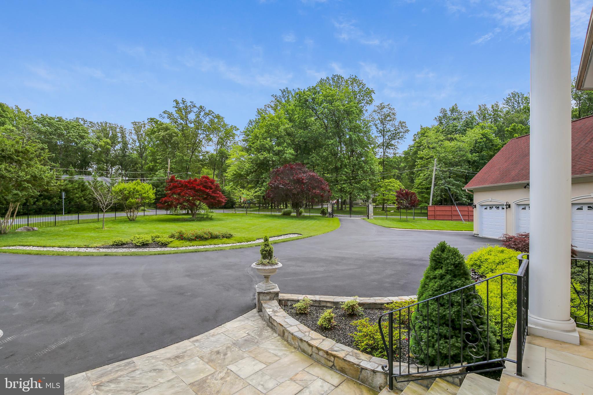 4600 Pinetree Road Rockville, MD 20853 - Photo 4 of 68