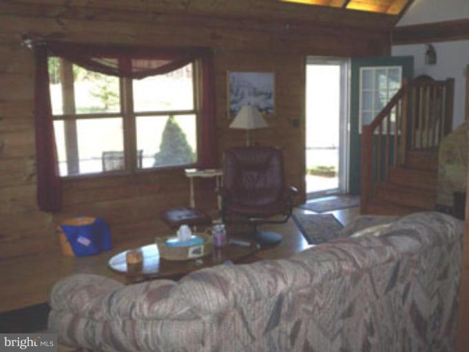 1100 Pine Grove Road Berkeley Springs, WV 25411 - Photo 14 of 20 Living Room