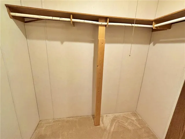 $175,000 | 203 East Washington Street, Frontenac, KS 66763