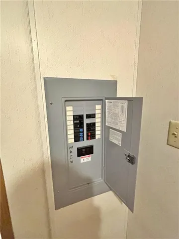 $175,000 | 203 East Washington Street, Frontenac, KS 66763