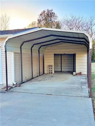 $175,000 | 203 East Washington Street, Frontenac, KS 66763