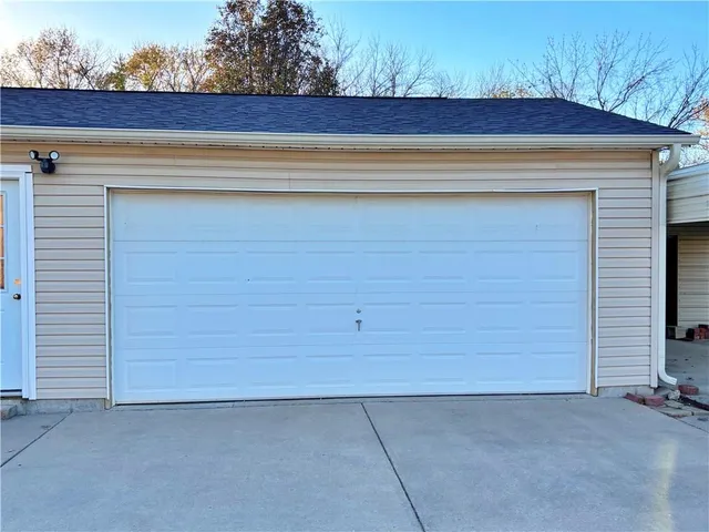 $175,000 | 203 East Washington Street, Frontenac, KS 66763