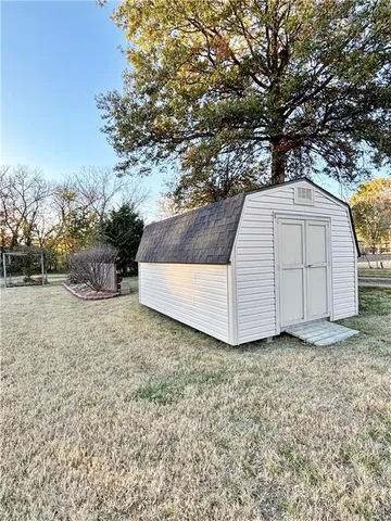 $175,000 | 203 East Washington Street, Frontenac, KS 66763