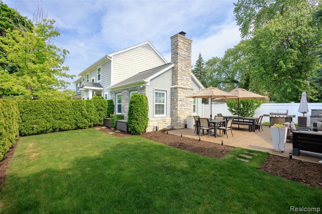 2872 Manchester Road Birmingham, MI 48009 - Photo 48 of 53
