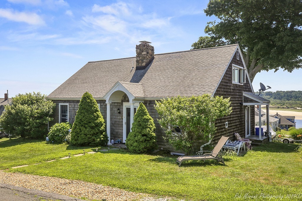 43 Hilltop Road Ipswich, MA 01938 - Photo 3 of 18