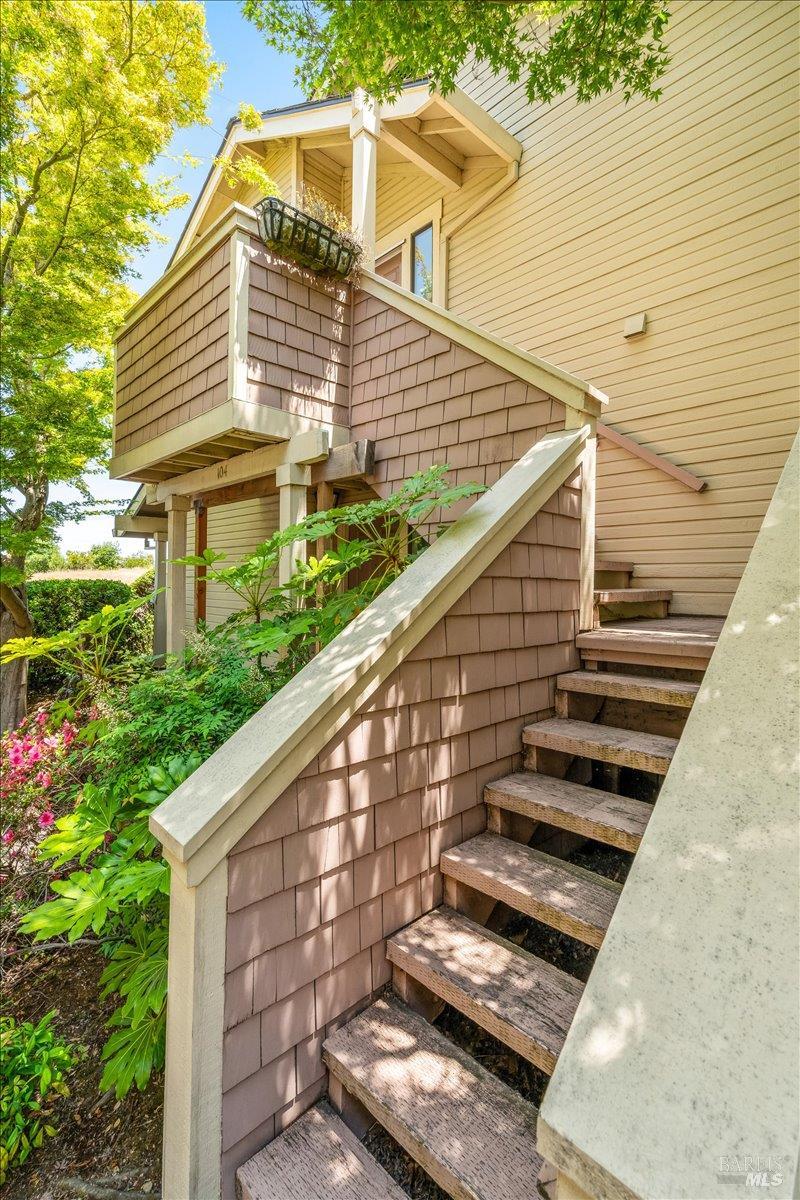 106 Posada Del Sol Novato, CA 94949 - Photo 4 of 27 a view of a house with a yard