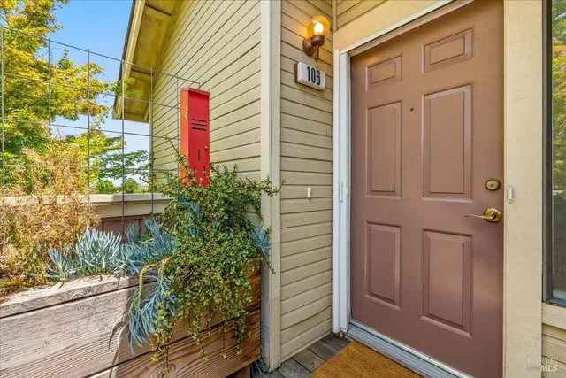 $345,000 | 106 Posada Del Sol, Novato, CA 94949