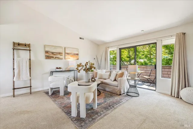 $345,000 | 106 Posada Del Sol, Novato, CA 94949