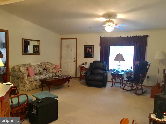 252 Runaway Road Abbottstown, PA 17301 - Photo 2 of 25 Gallery Image 2