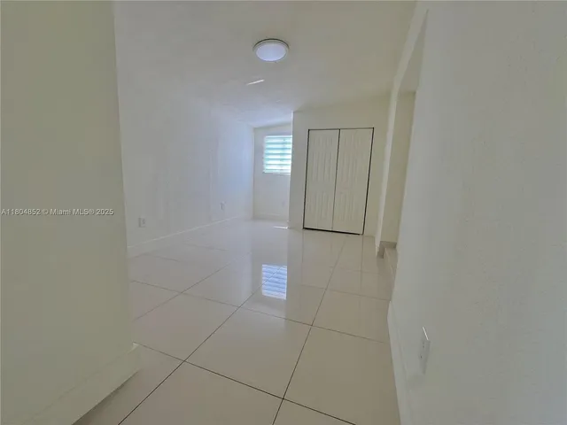 $890,000 | 5101 Southwest 112th Place, Miami, FL 33165