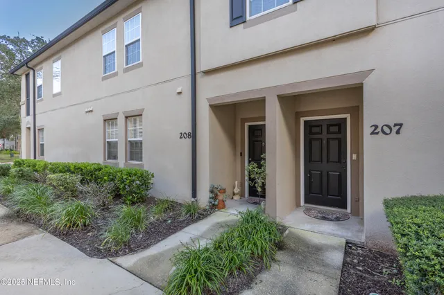 $1,750 | 12301 Kernan Forest Boulevard, Unit 207, Jacksonville, FL 32225