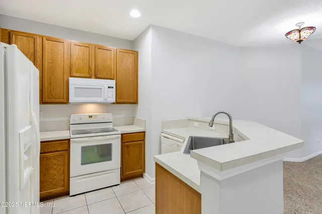 $1,750 | 12301 Kernan Forest Boulevard, Unit 207, Jacksonville, FL 32225
