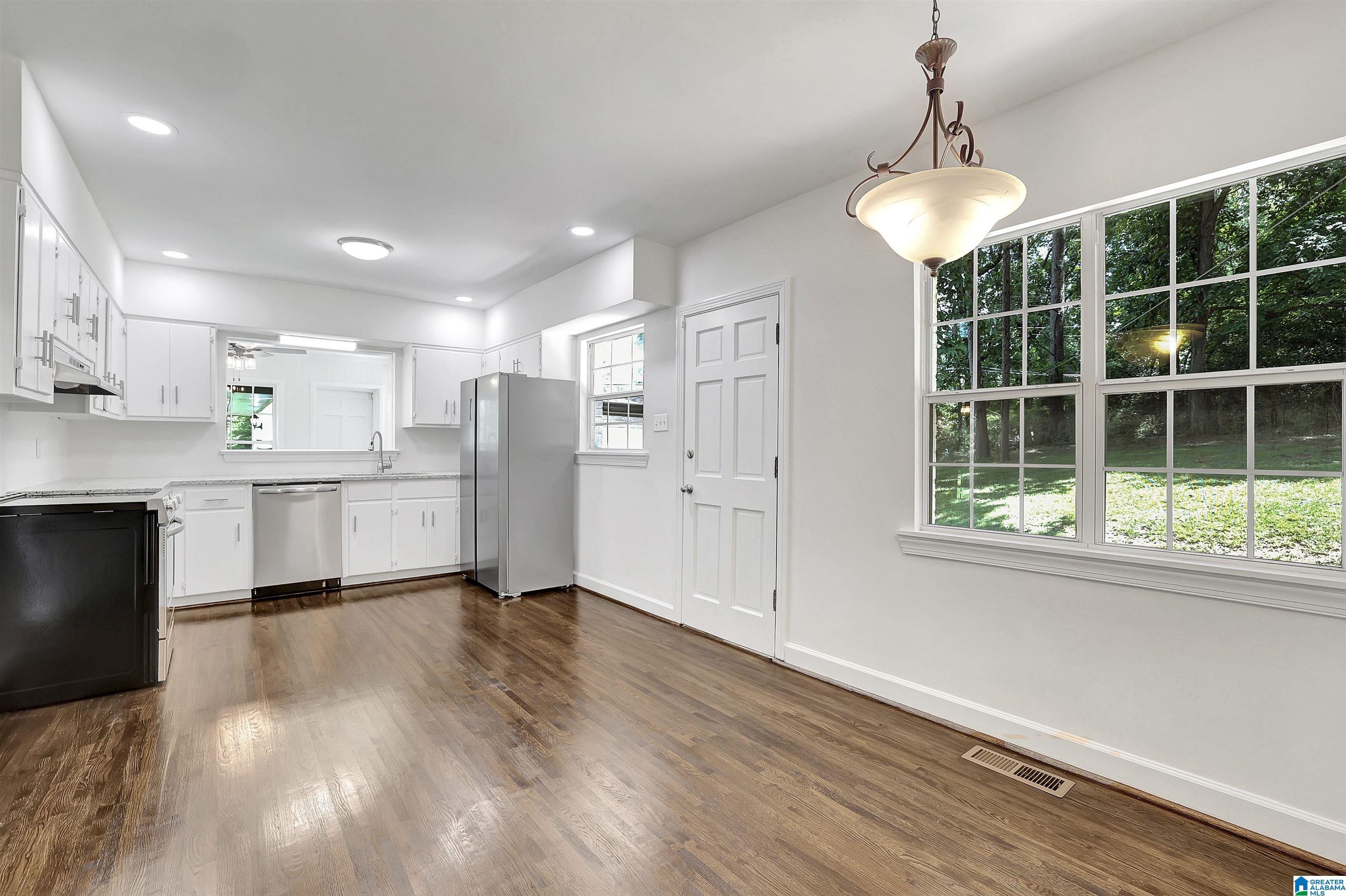 580 Rutherford Circle Birmingham, AL 35206 - Photo 10 of 27