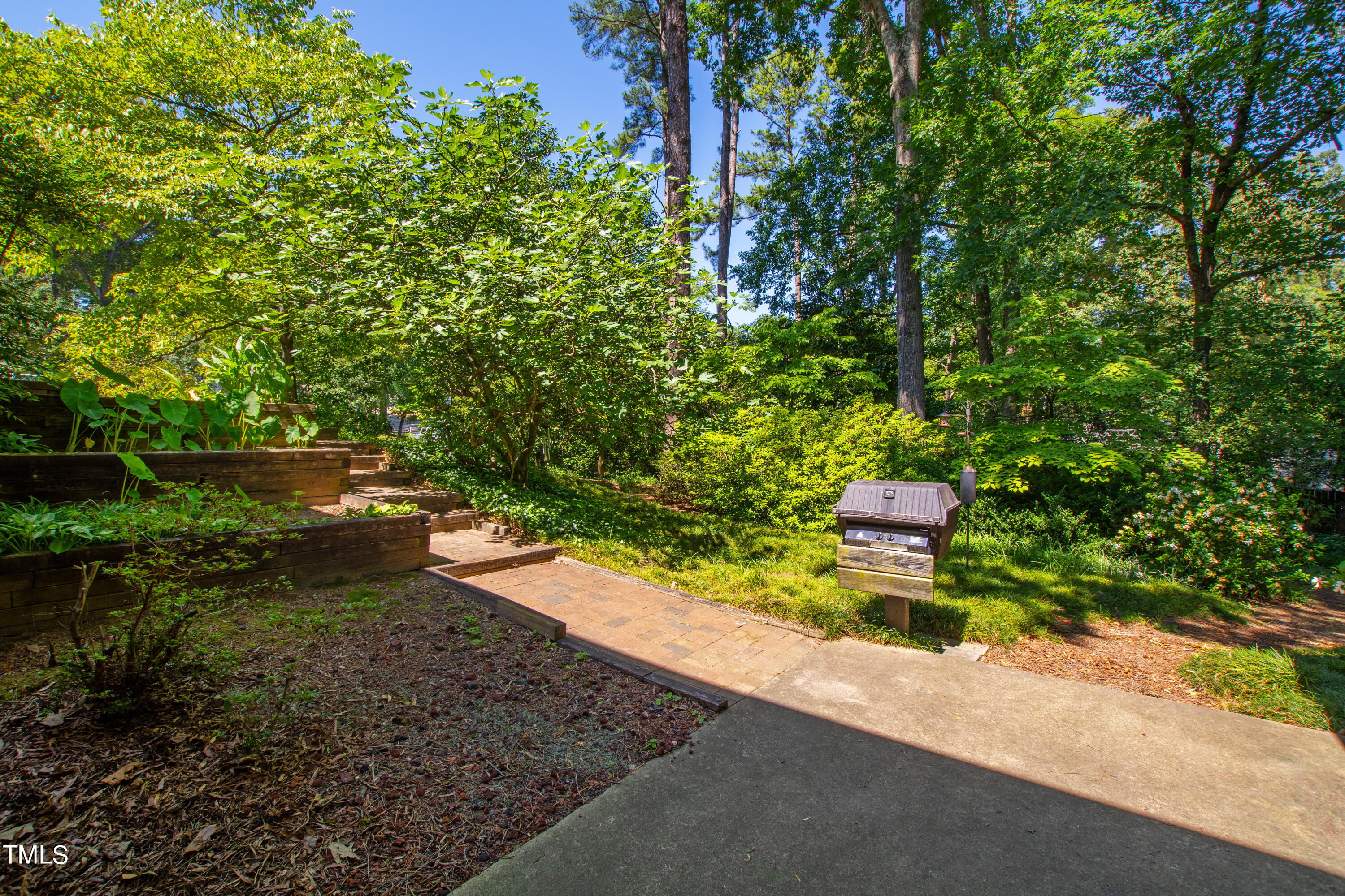 4832 Latimer Road Raleigh, NC 27609 - Photo 41 of 47 BAck