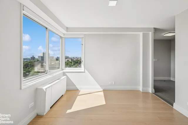 $419,000 | 3333 Henry Hudson Parkway, Unit 17D | Riverdale