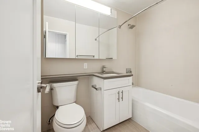 $419,000 | 3333 Henry Hudson Parkway, Unit 17D | Riverdale