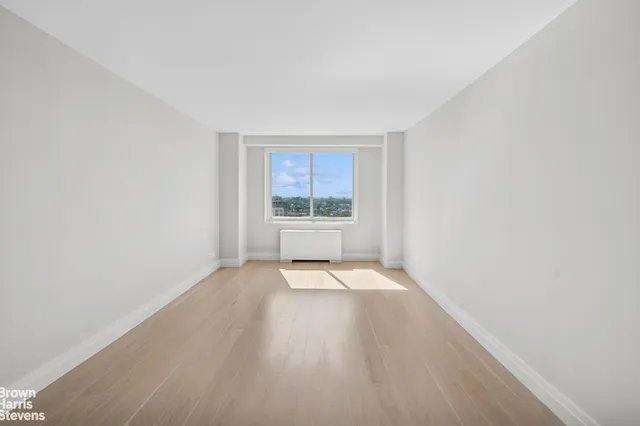 $419,000 | 3333 Henry Hudson Parkway, Unit 17D | Riverdale