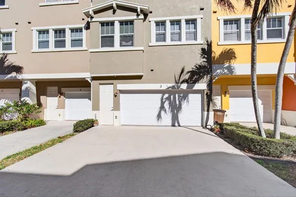 $3,795 | 770 Millbrae Court, Unit 3, West Palm Beach, FL 33401