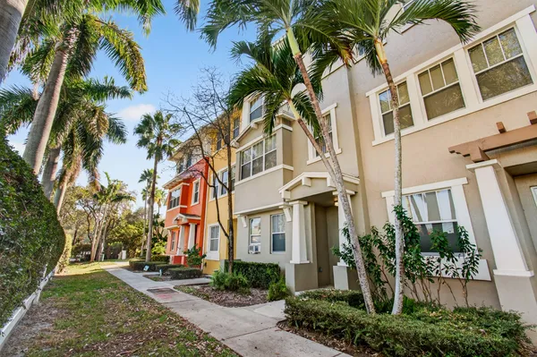 $3,795 | 770 Millbrae Court, Unit 3, West Palm Beach, FL 33401