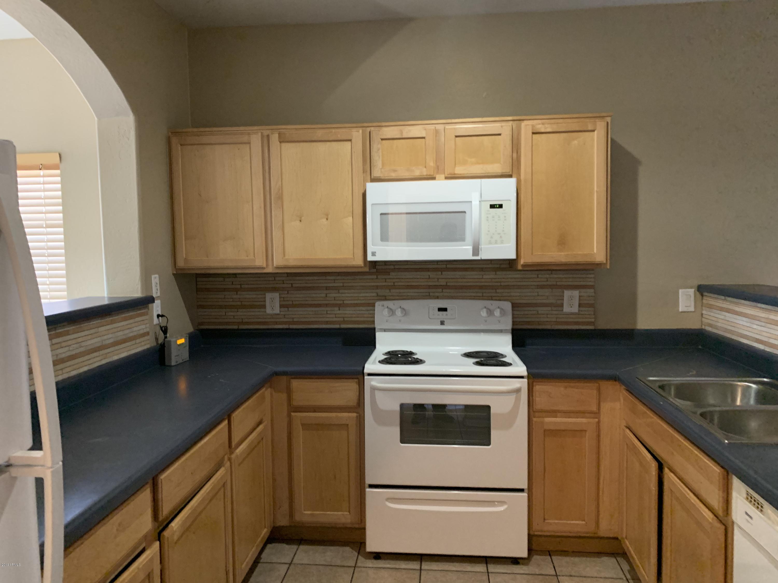 1108 West Carson Road Phoenix, AZ 85041 - Photo 25 of 33 IMG_3304