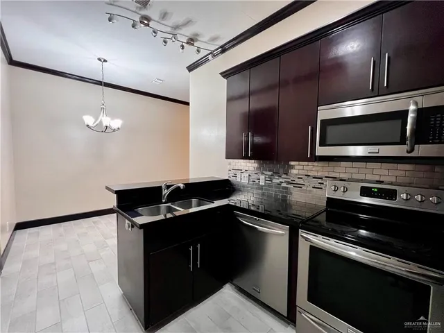 $205,000 | 217 Robin Avenue, McAllen, TX 78504