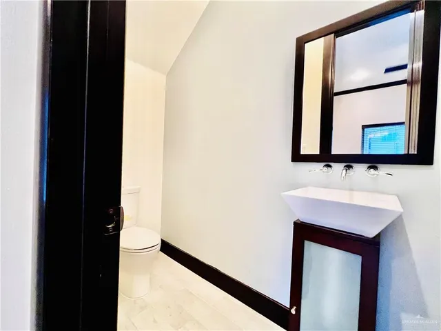 $205,000 | 217 Robin Avenue, McAllen, TX 78504