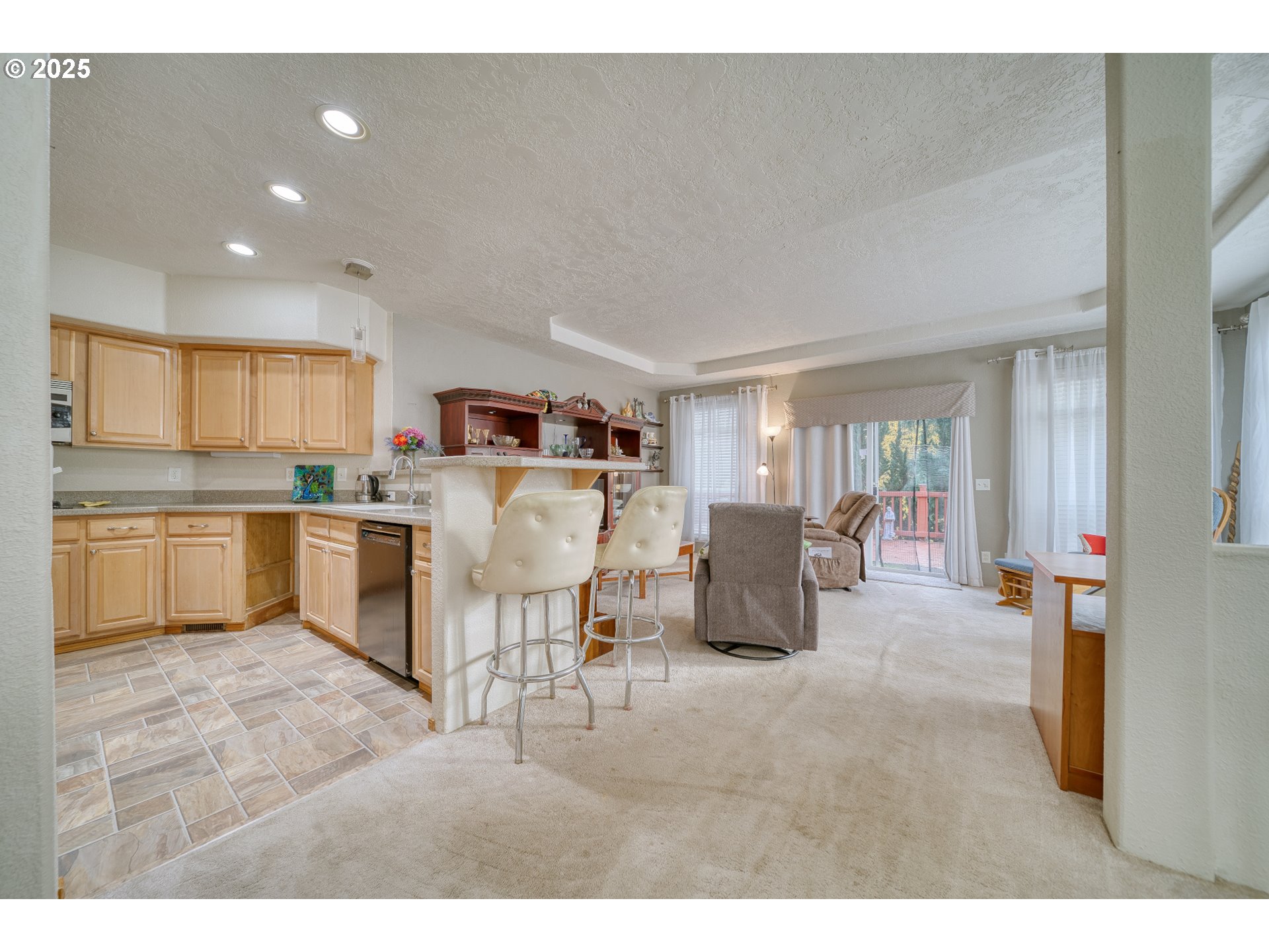 32673 Pittsburg Road St. Helens, OR 97051 - Photo 12 of 47 a kitchen with furniture and a table