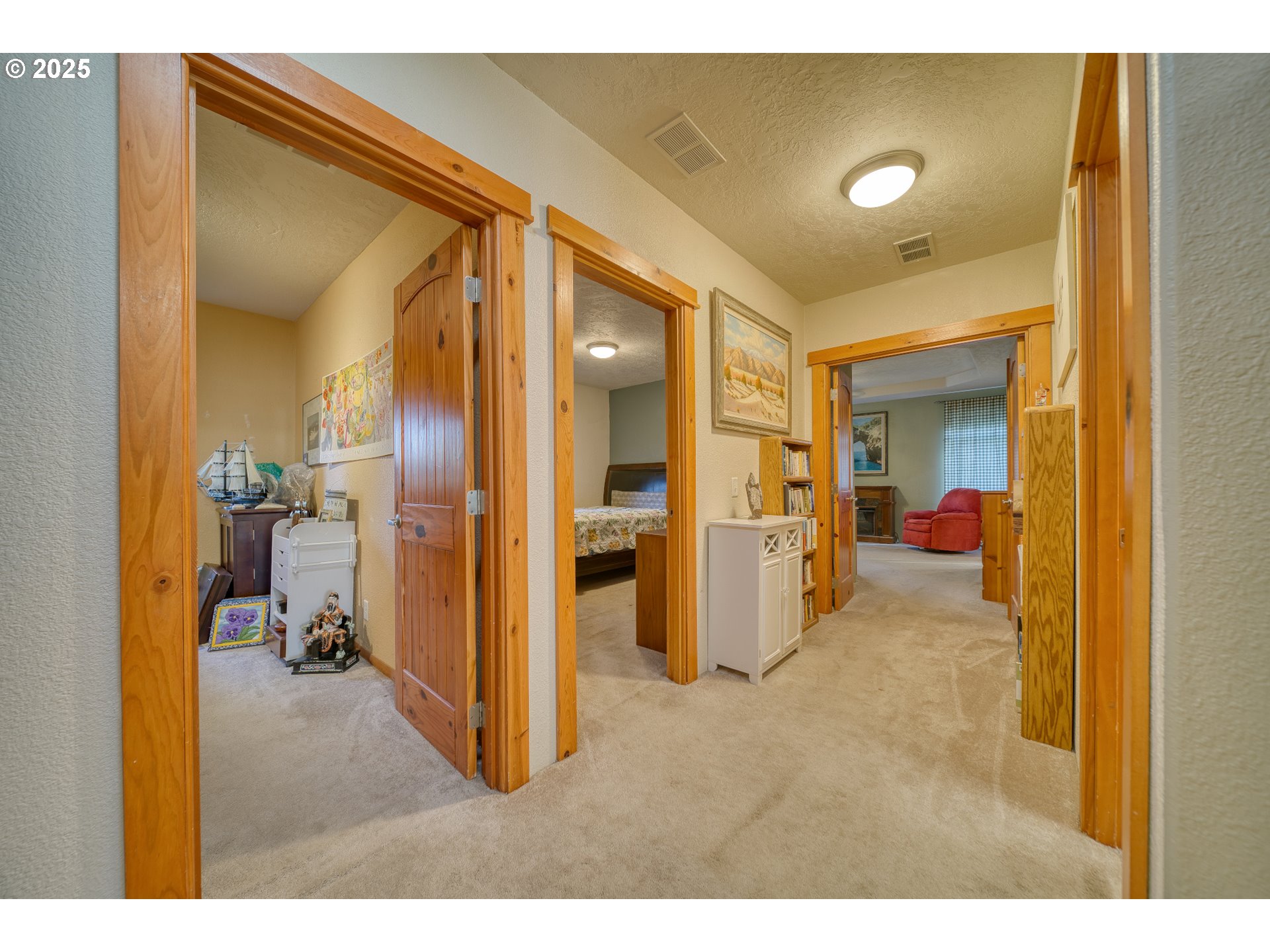 32673 Pittsburg Road St. Helens, OR 97051 - Photo 23 of 47 a view of a living room with a bathroom