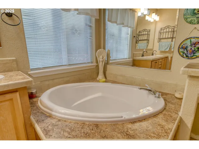 $524,900 | 32673 Pittsburg Road, St. Helens, OR 97051