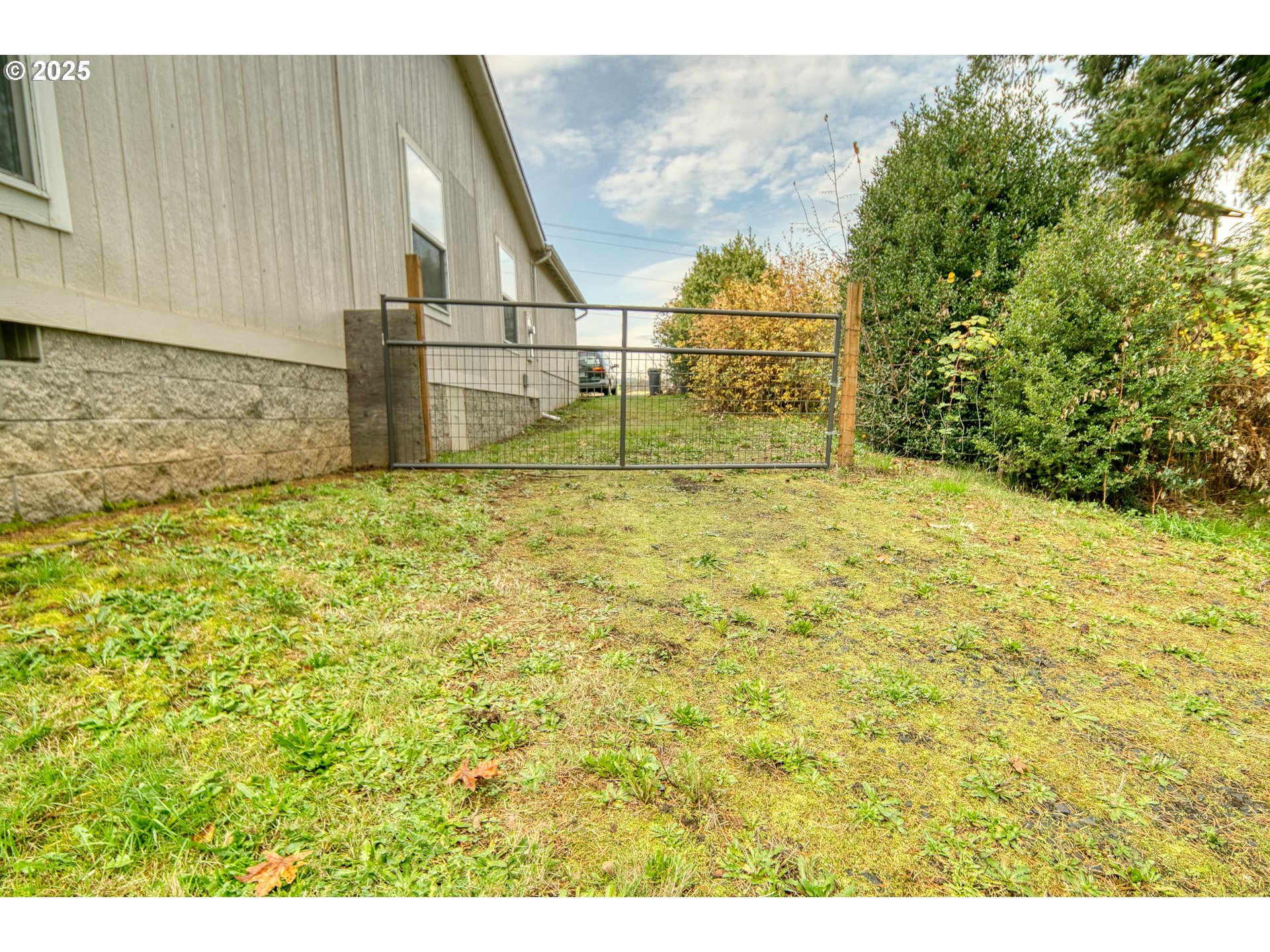 32673 Pittsburg Road St. Helens, OR 97051 - Photo 39 of 47 a view of outdoor space and yard