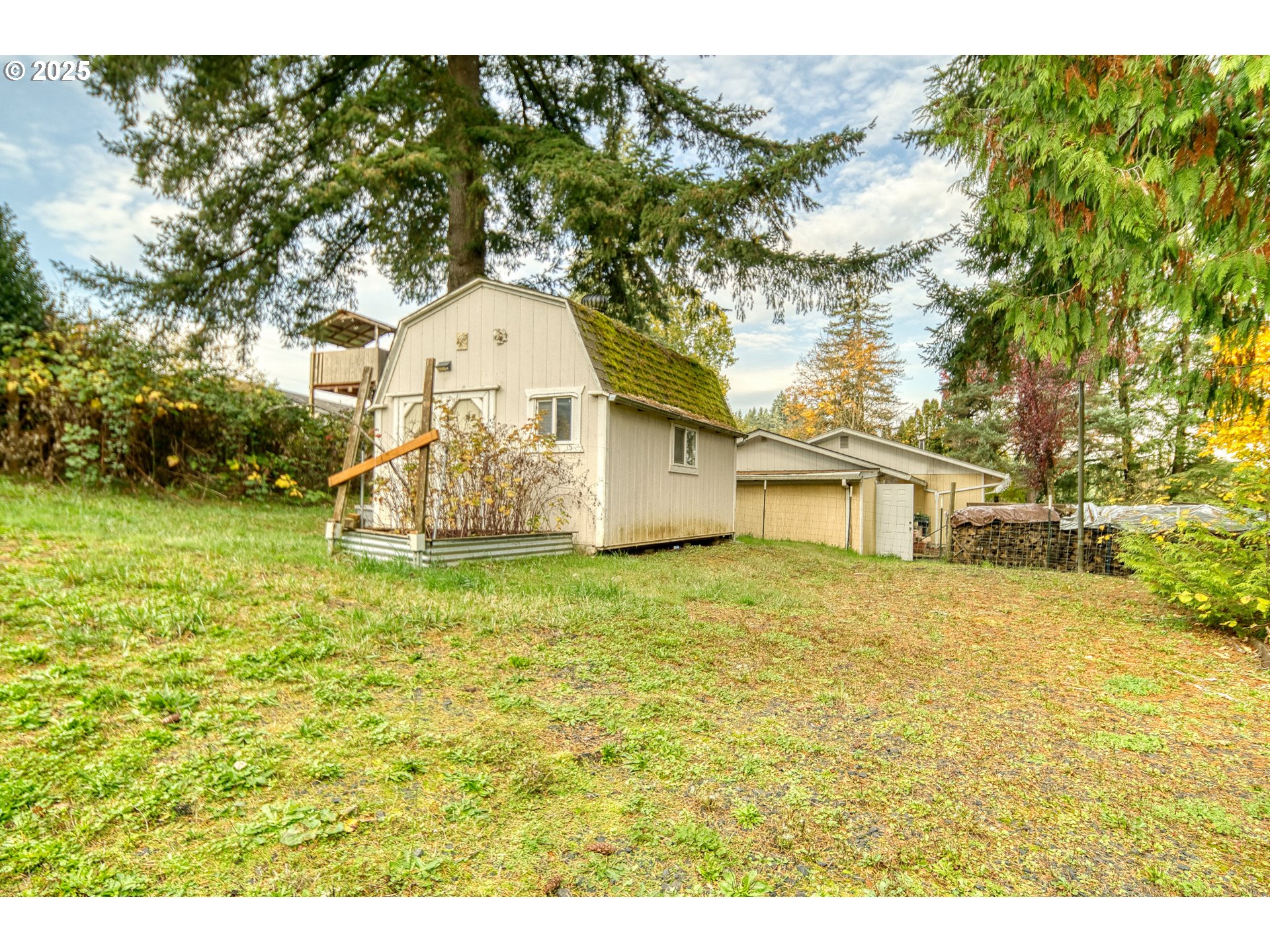 32673 Pittsburg Road St. Helens, OR 97051 - Photo 41 of 47 a view of a backyard