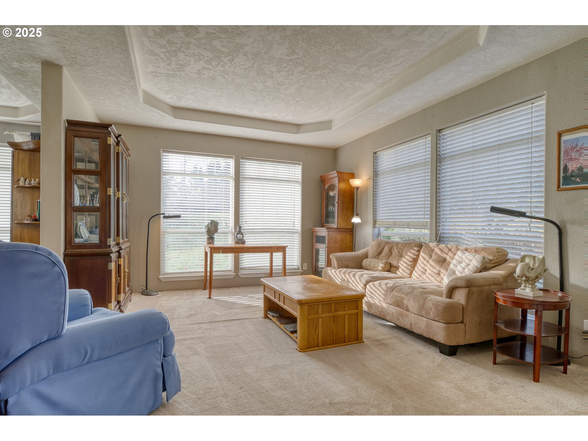 32673 Pittsburg Road St. Helens, OR 97051 - Photo 8 of 47 a living room with furniture and a large window