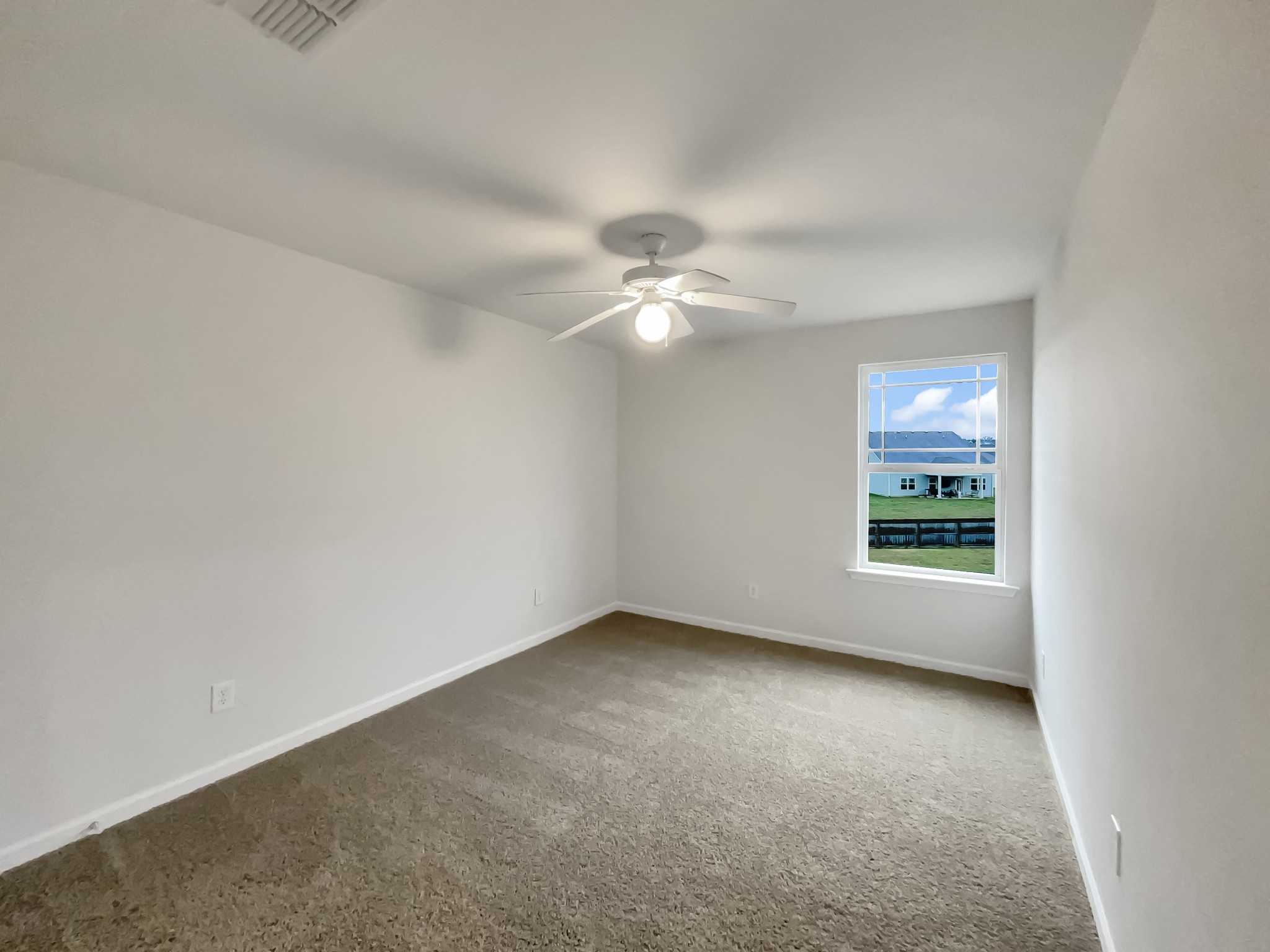 203 Fount Hackney Lane Murfreesboro, TN 37129 - Photo 19 of 26 an empty room with a window