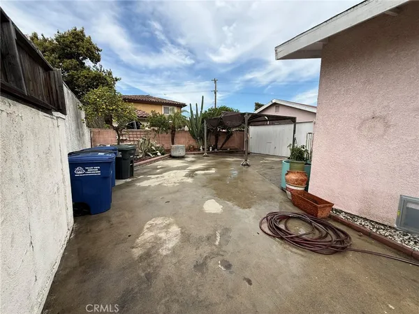 $725,000 | 4081 Broadway Avenue, Huntington Park, CA 90255