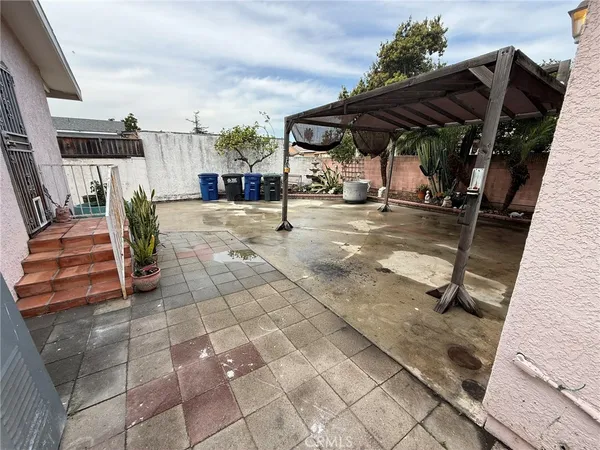$725,000 | 4081 Broadway Avenue, Huntington Park, CA 90255