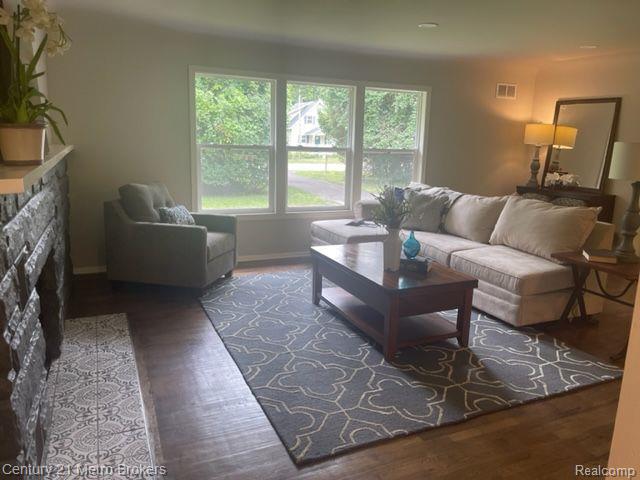 1430 South Genesee Road Burton, MI 48509 - Photo 3 of 12 Gallery Image 3