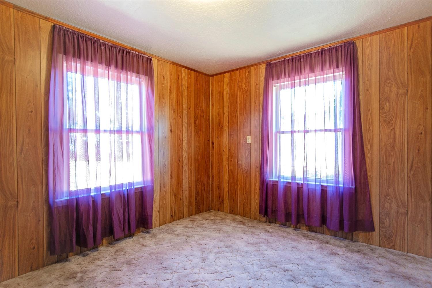 6035 Table Rock Road Central Point, OR 97502 - Photo 4 of 13 Additional Photo