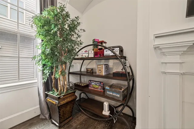 $6,000 | 2506 McKinney Street, Houston, TX 77003