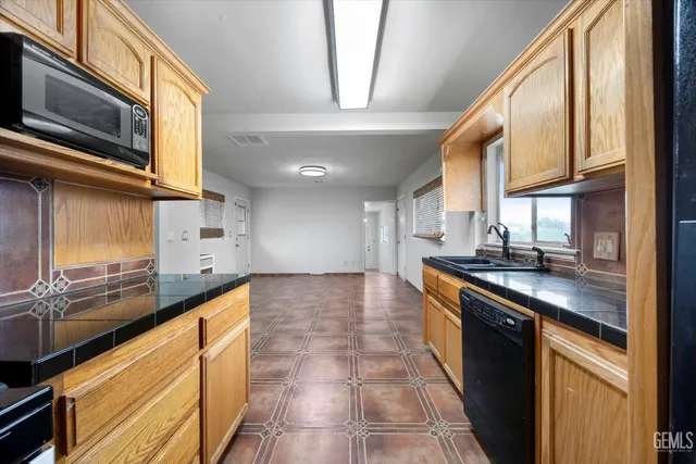 $310,000 | Undisclosed Address, Bakersfield, CA 93305