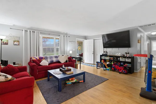 $239,900 | 3220 North Huntington Road, Marion, IN 46952