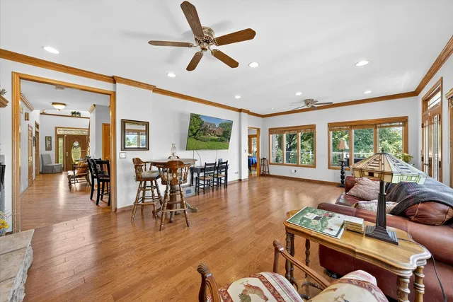 $710,000 | 4 Bernay Court, Cary, IL 60013