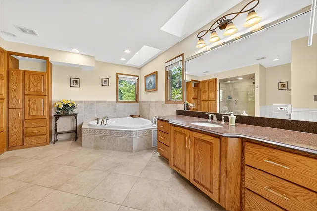 $710,000 | 4 Bernay Court, Cary, IL 60013