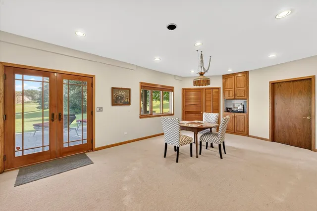 $710,000 | 4 Bernay Court, Cary, IL 60013